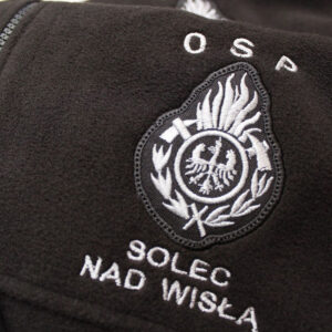 Read more about the article Koszulki STRAŻ POLO z metalizowanym haftowanym logo dla OSP Sulbiny
