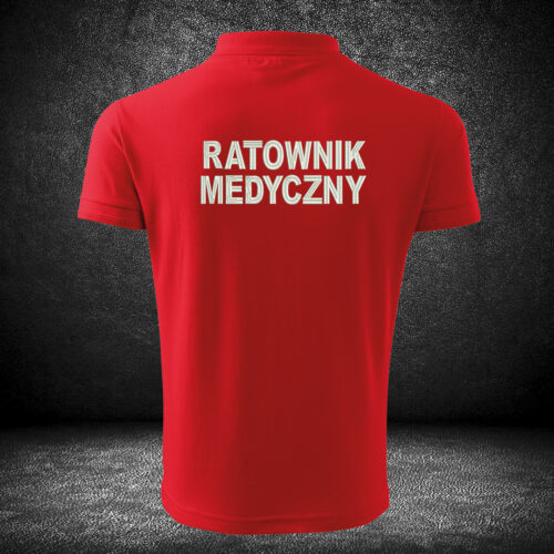 Haftowana koszulka z napisem na plecach RATOWNIK. Koszulka z haftowanym logo na piersi z możliwością dodania własnych napisów.