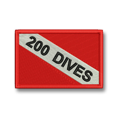 100 DIVES - czerwona haftowana naszywka ILOŚĆ NURKOWAŃ 60 X 40 mm