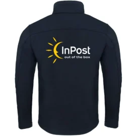 Czarna kurtka softshell INPOST z nadrukiem dla kuriera